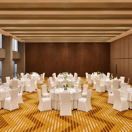 Aloft New Delhi Aerocity Exterior foto The ballroom