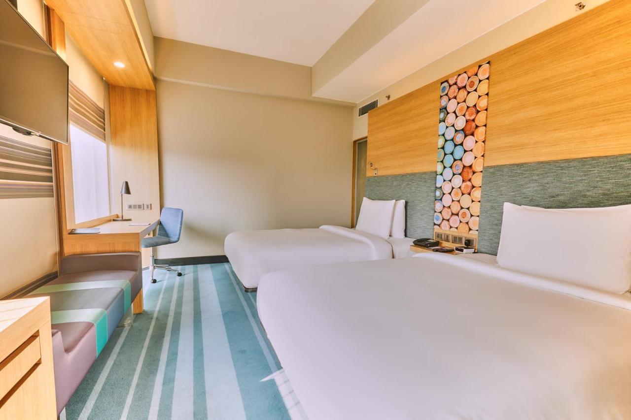 Aloft New Delhi Aerocity Exterior foto A room at the hotel