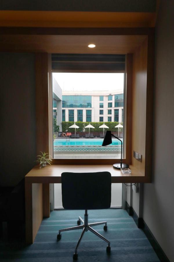 Aloft New Delhi Aerocity Exterior foto A room at the hotel